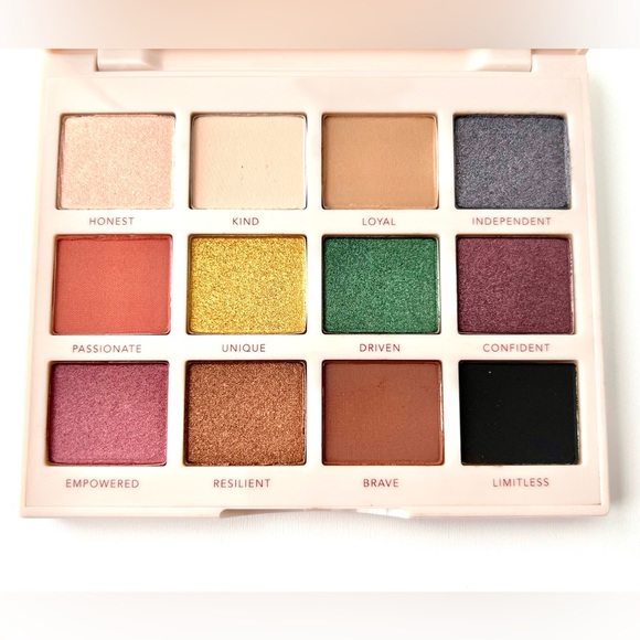 ❤️Persona Identity Two Eyeshadow Palette (New and Never Used) - Picture 5 of 6